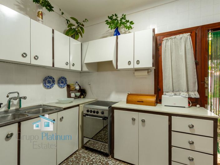 Image No.6-3 Bed Property for sale