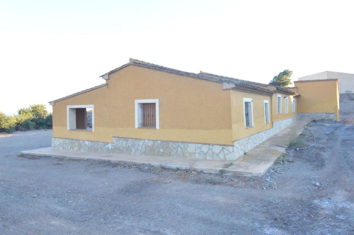 Image No.3-3 Bed Villa for sale