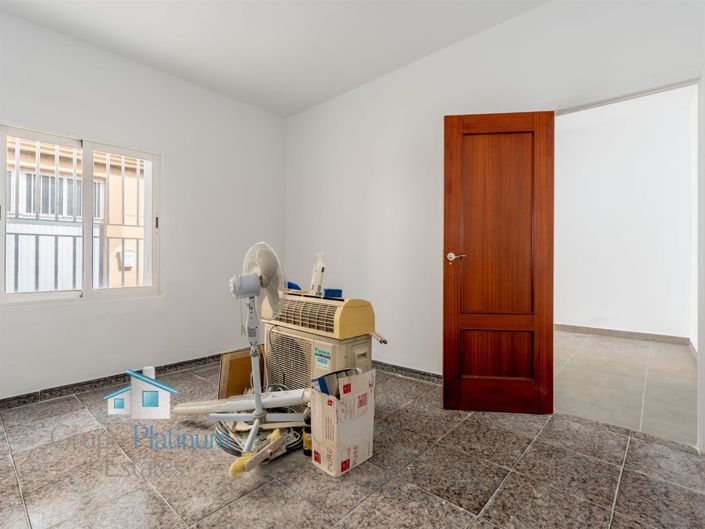 Image No.5-3 Bed Property for sale