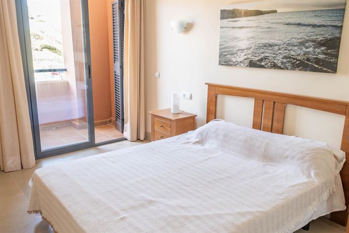 Image No.15-2 Bed Property for sale