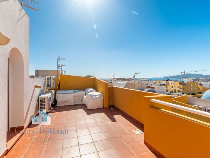 Image No.3-3 Bed Property for sale