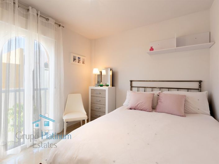 Image No.8-3 Bed Property for sale