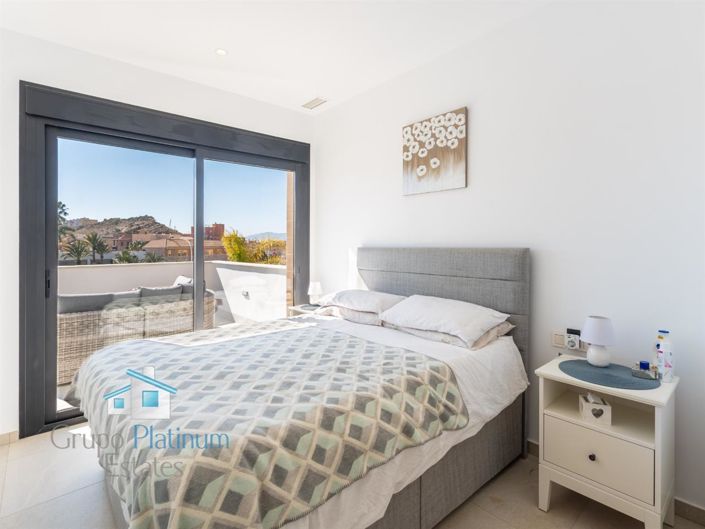 Image No.12-4 Bed Villa for sale