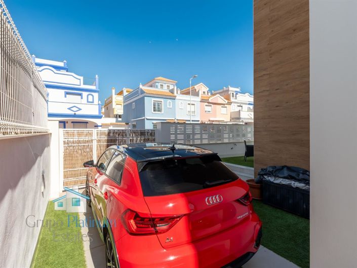 Image No.19-4 Bed Villa for sale