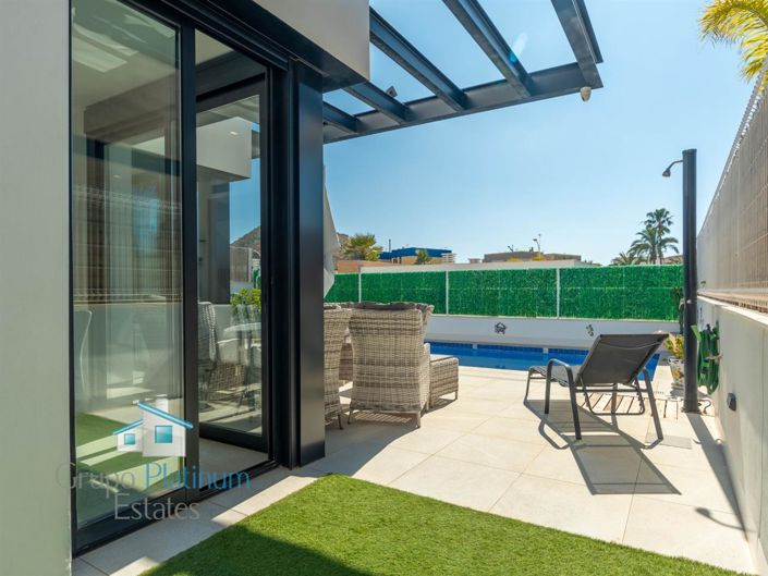 Image No.20-4 Bed Villa for sale