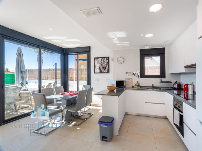 Image No.5-4 Bed Villa for sale