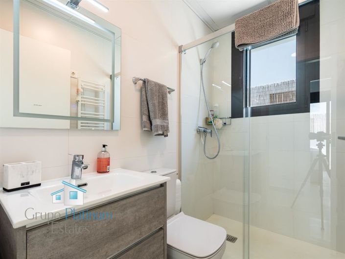 Image No.7-4 Bed Villa for sale