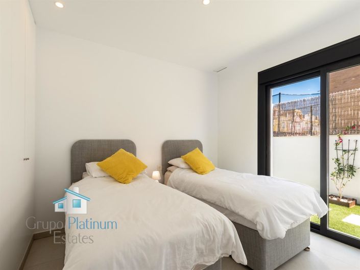 Image No.8-4 Bed Villa for sale