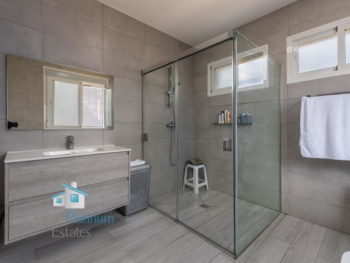 Image No.13-2 Bed Villa for sale