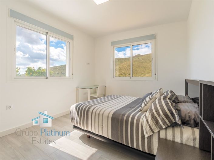 Image No.15-2 Bed Villa for sale