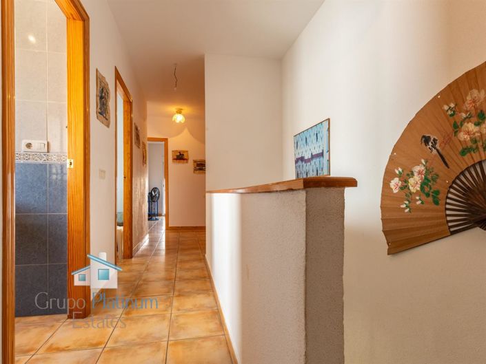 Image No.11-3 Bed Property for sale