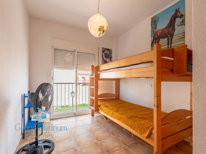 Image No.13-3 Bed Property for sale