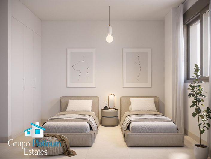 Image No.7-3 Bed Property for sale