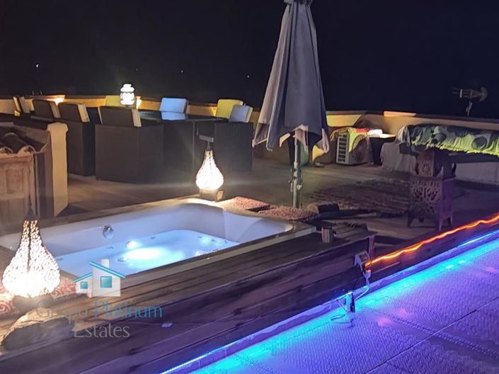 Image No.21-5 Bed Property for sale