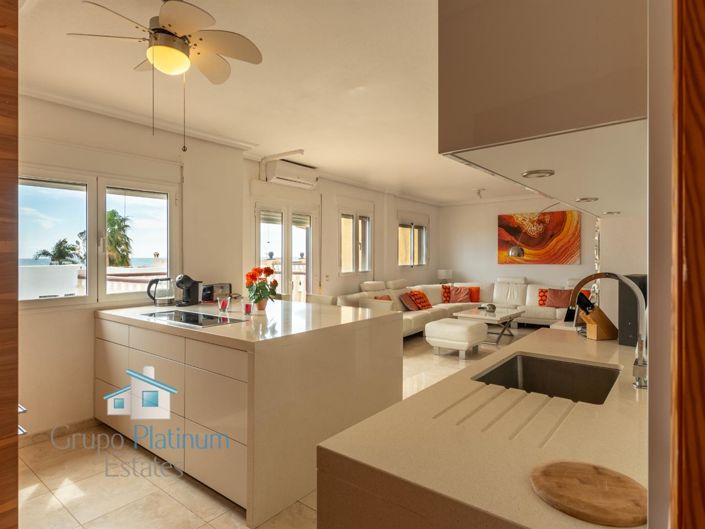 Image No.5-5 Bed Property for sale