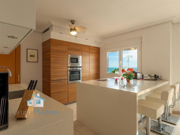 Image No.6-5 Bed Property for sale