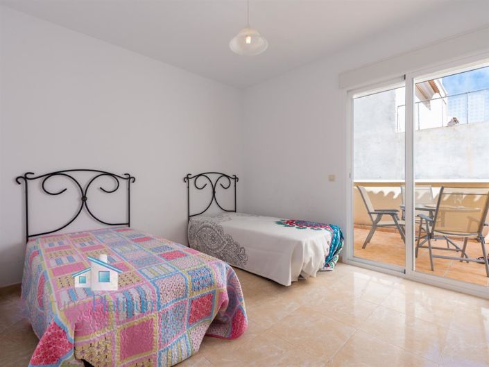 Image No.9-3 Bed Property for sale