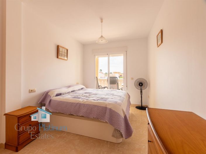 Image No.12-3 Bed Property for sale