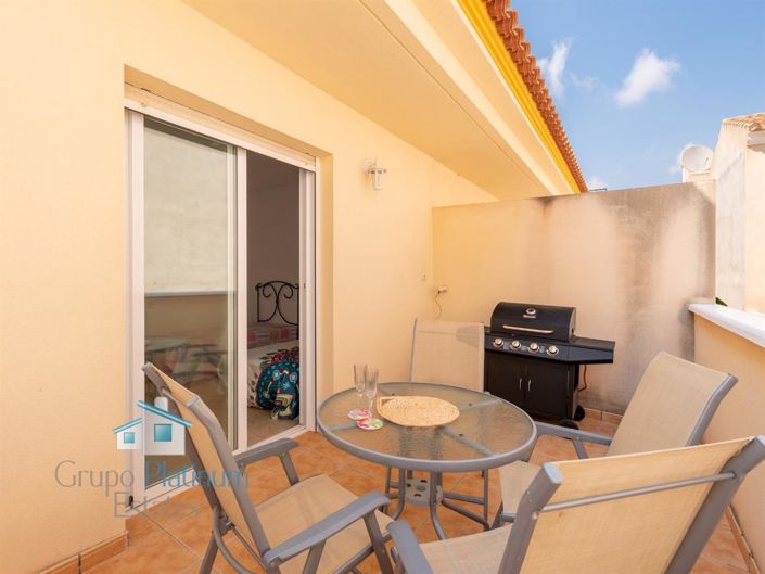 Image No.15-3 Bed Property for sale