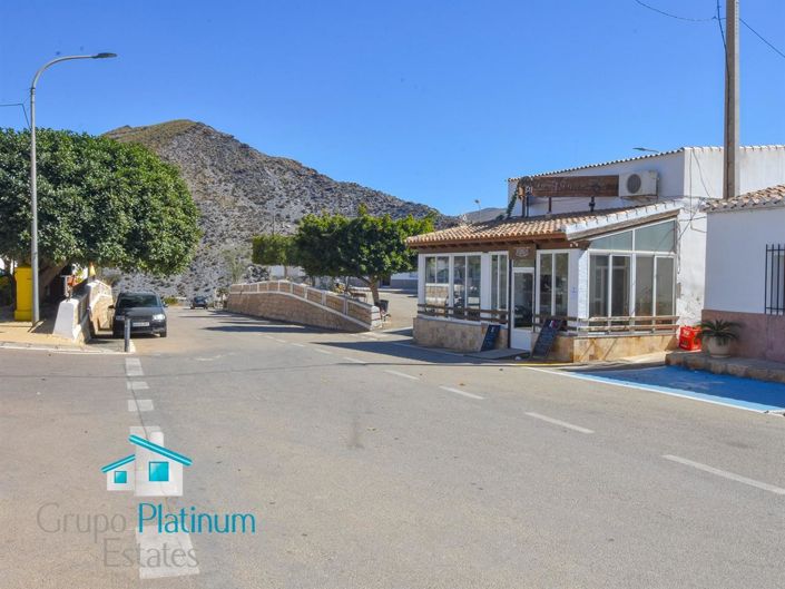 Image No.29-3 Bed Property for sale