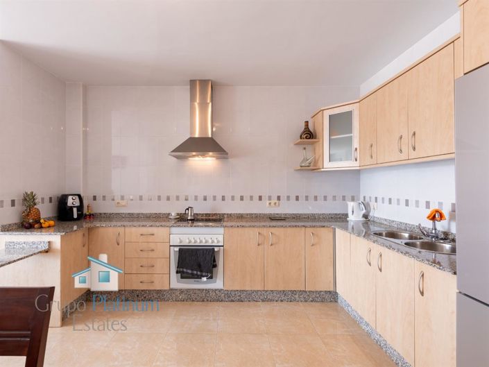 Image No.3-3 Bed Property for sale