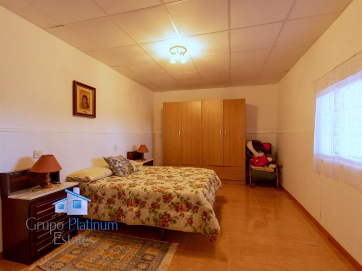 Image No.16-4 Bed Property for sale