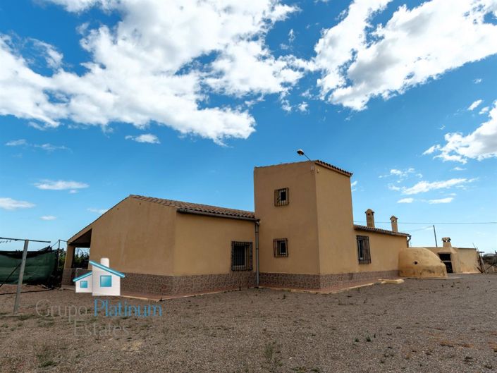 Image No.24-4 Bed Property for sale