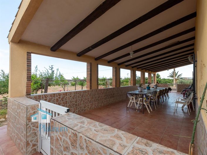 Image No.4-4 Bed Property for sale