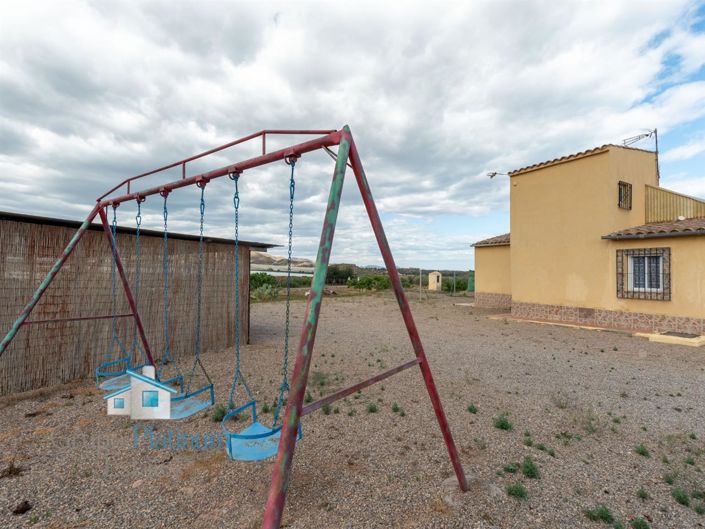 Image No.7-4 Bed Property for sale