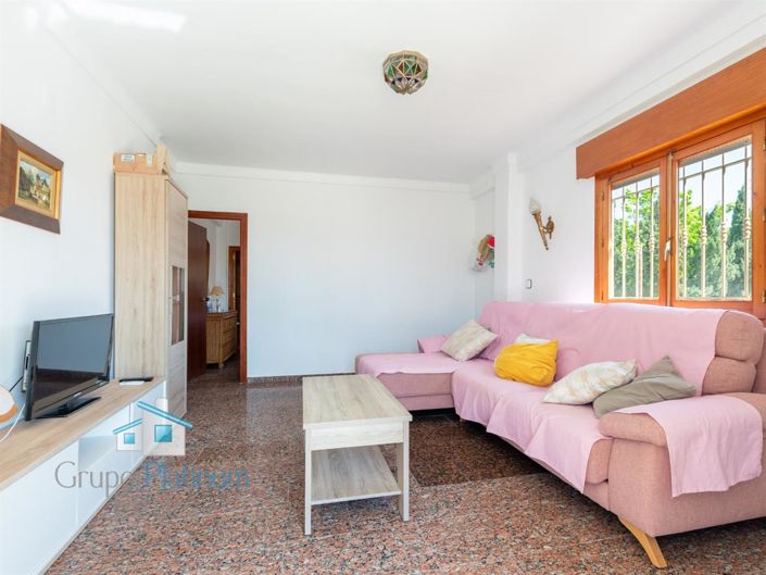 Image No.15-6 Bed Villa for sale