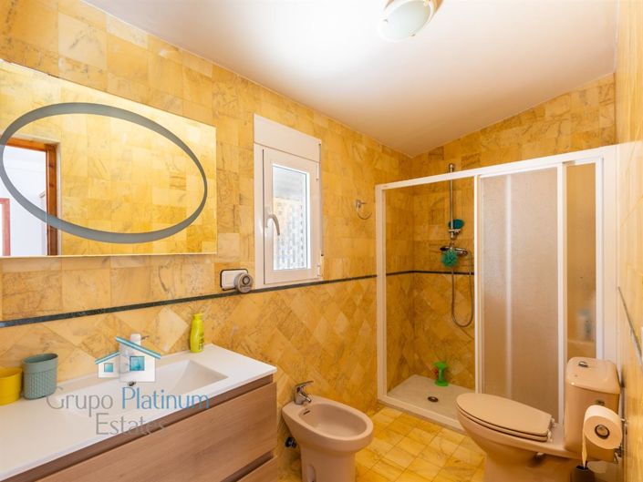 Image No.20-6 Bed Villa for sale