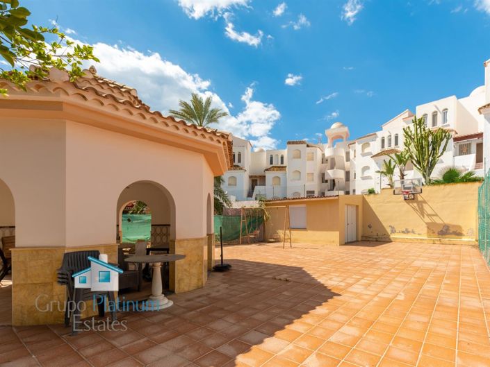 Image No.26-6 Bed Villa for sale