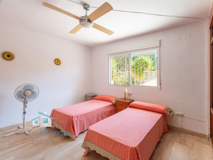 Image No.7-6 Bed Villa for sale