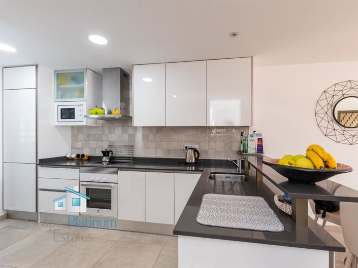 Image No.10-2 Bed Property for sale