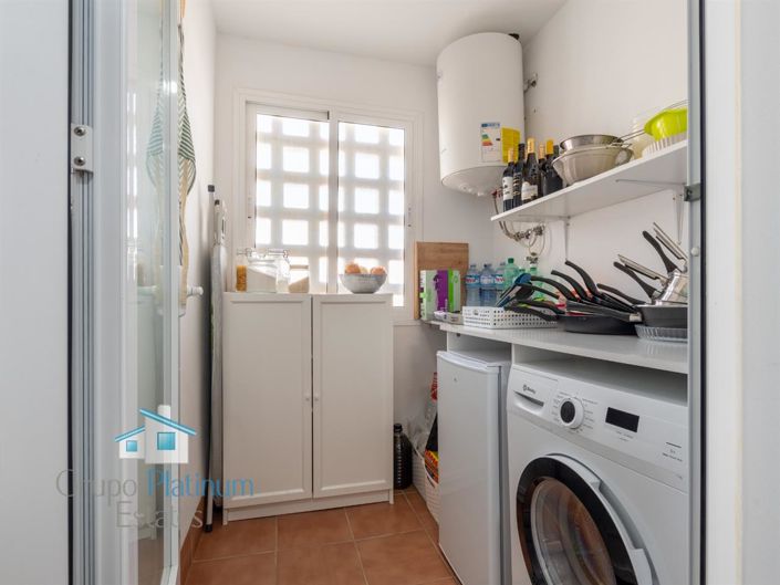 Image No.11-2 Bed Property for sale