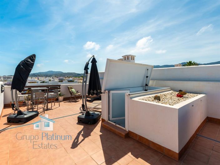 Image No.20-2 Bed Property for sale