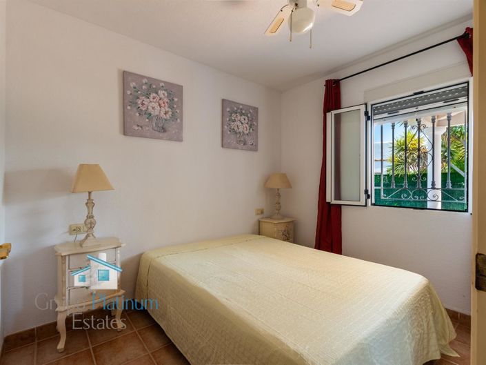 Image No.9-2 Bed Property for sale