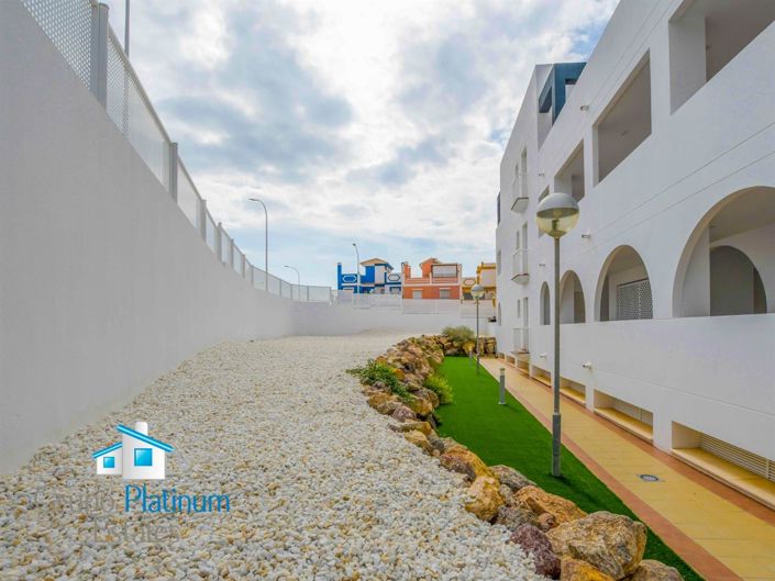 Image No.23-2 Bed Apartment for sale
