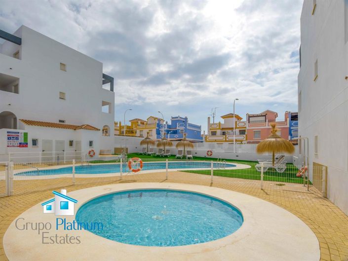 Image No.25-2 Bed Apartment for sale