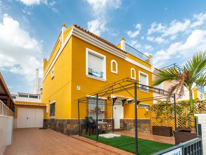 Image No.13-3 Bed Property for sale