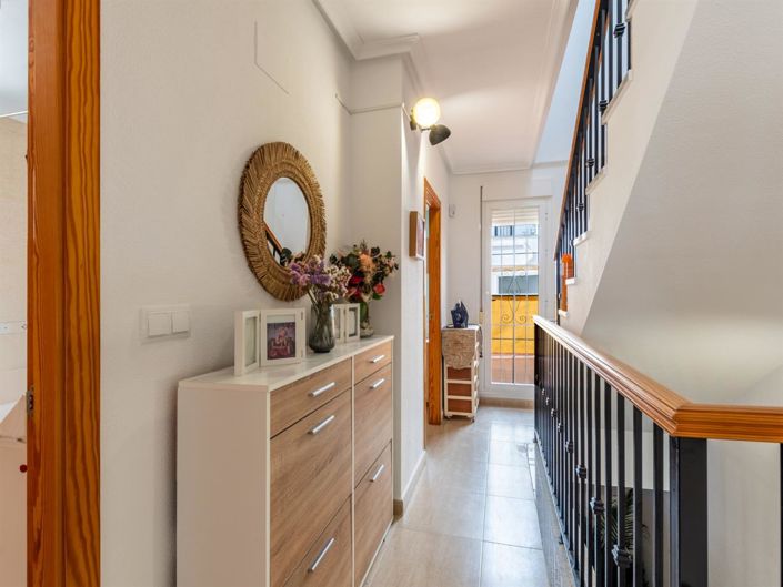 Image No.13-3 Bed Property for sale