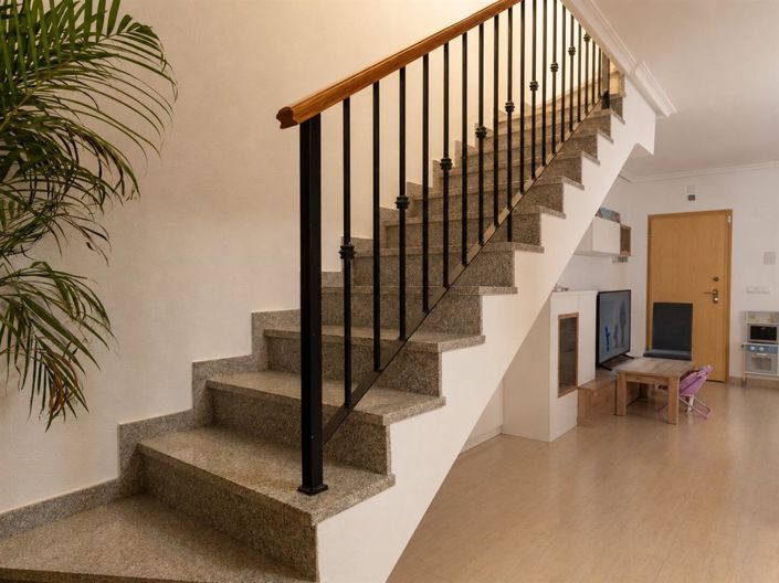 Image No.3-3 Bed Property for sale