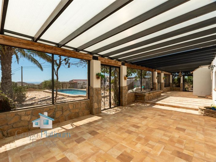 Image No.11-10 Bed Villa for sale