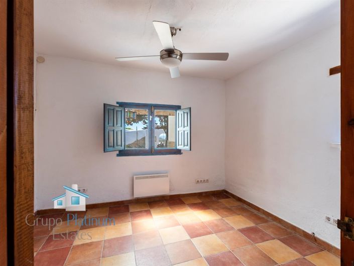 Image No.16-10 Bed Villa for sale