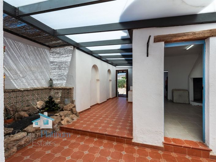 Image No.6-10 Bed Villa for sale