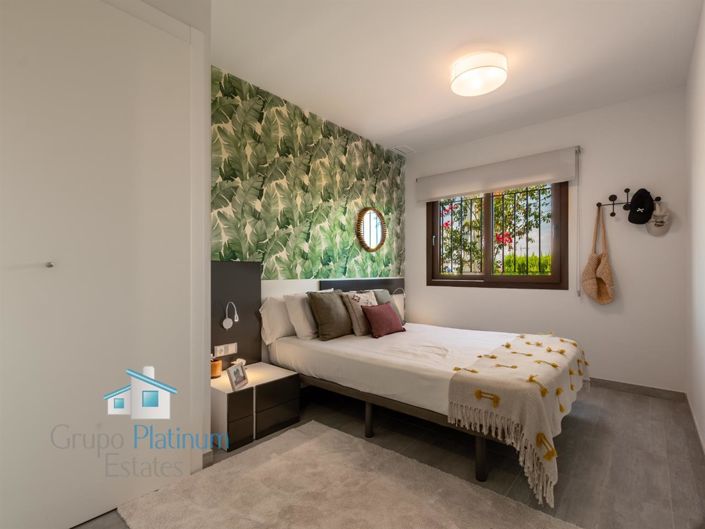 Image No.14-3 Bed Apartment for sale