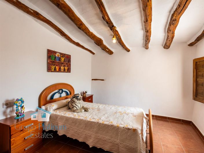 Image No.12-4 Bed Villa for sale