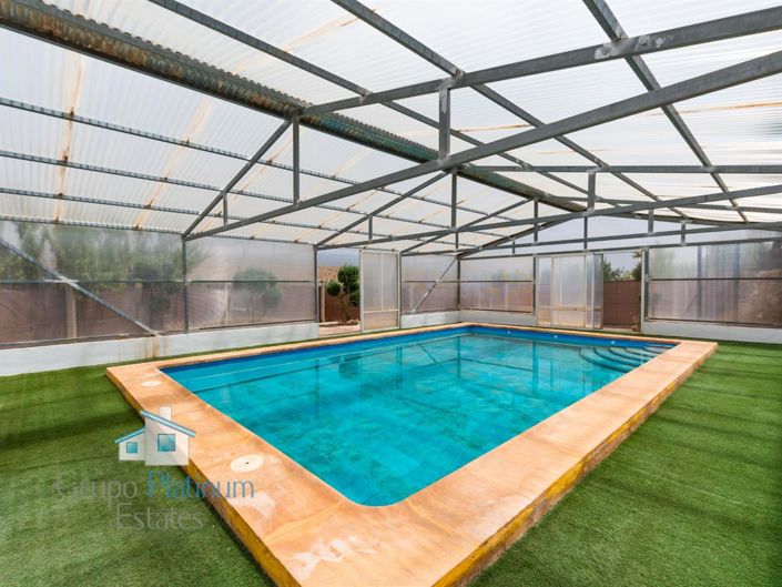 Image No.2-4 Bed Villa for sale