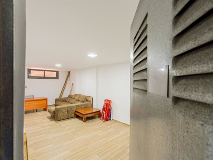Image No.18-2 Bed Apartment for sale