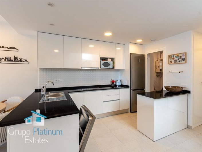Image No.7-2 Bed Property for sale